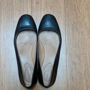 Black flat Calvin Klein